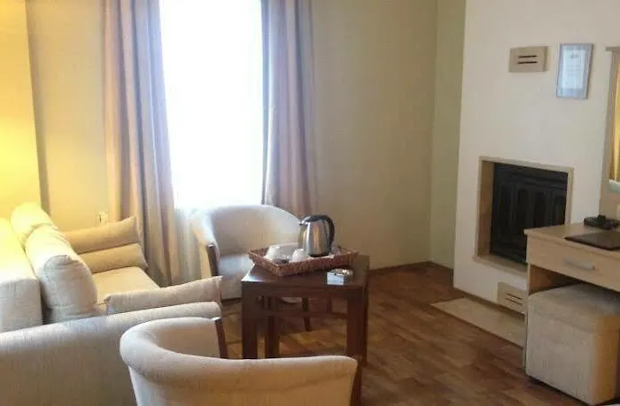 Hotel Bay Nihat Lale Ayvalı