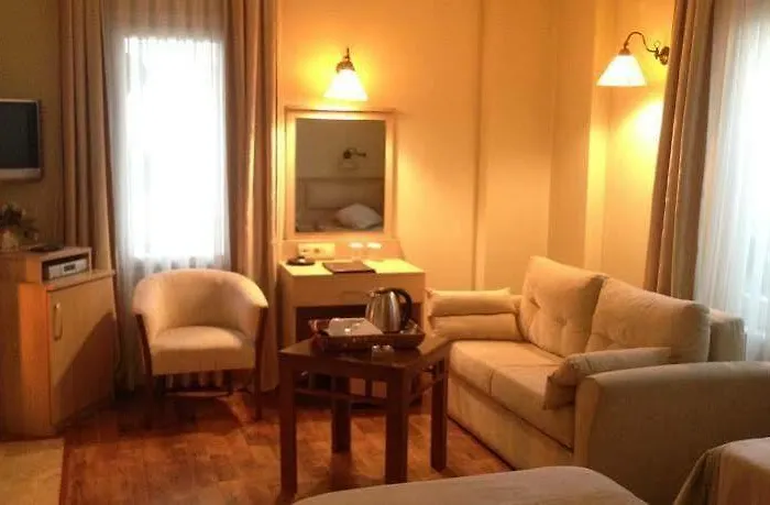 Bay Nihat Lale * Ayvalı