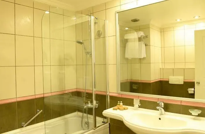 酒店 Bay Nihat Lale Ayvalı